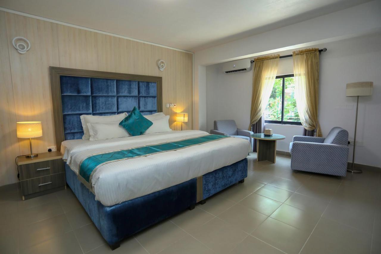 Riviera Suites Лагос Экстерьер фото