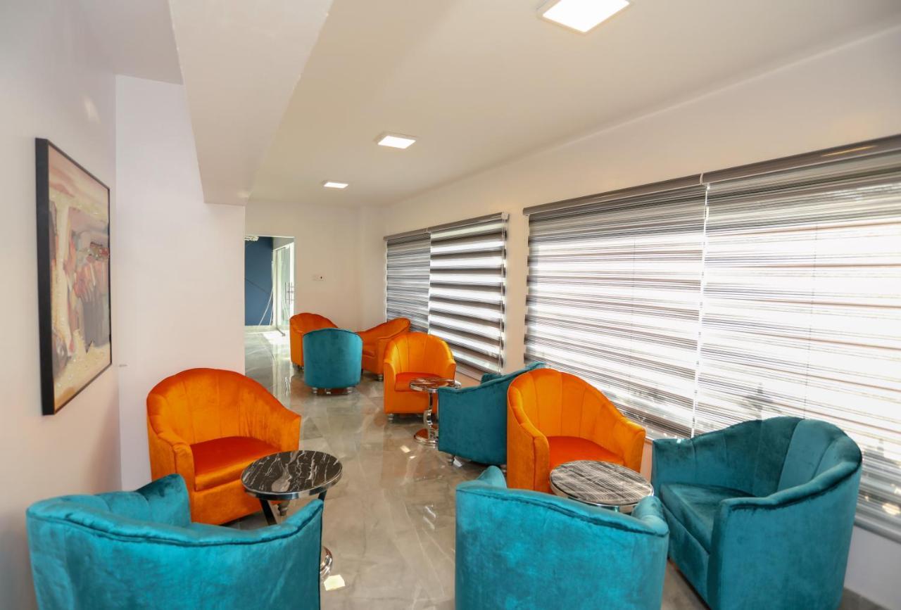 Riviera Suites Лагос Экстерьер фото